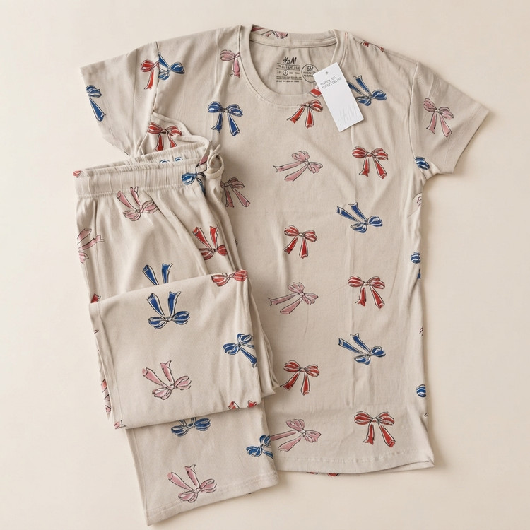 ست تیشرت شلوار قواره دار کبریتی اچ اند ام H&M طرح پاپیون