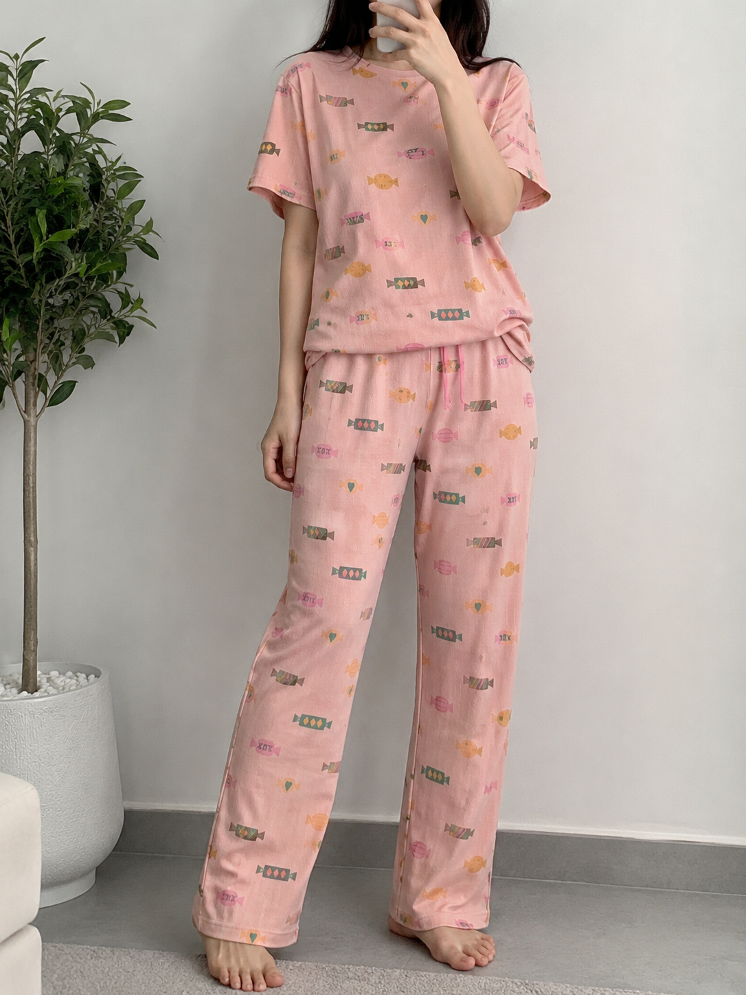 ست تیشرت شلوار قواره دار کبریتی اچ اند ام H&M طرح شکلاتی